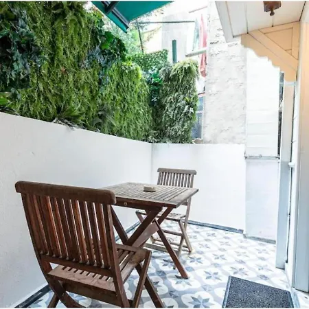 4-br Historical With 5 Ba, Great Location *