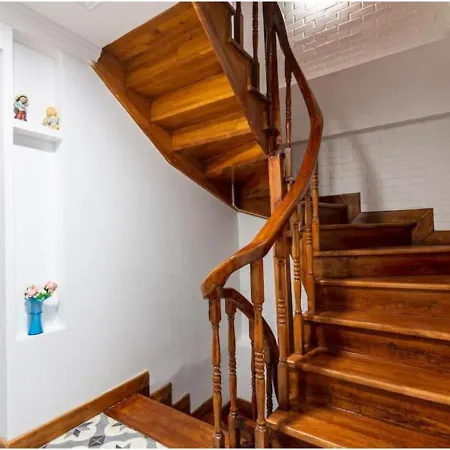 Lejlighed 4-br Historical With 5 Ba, Great Location Istanbul
