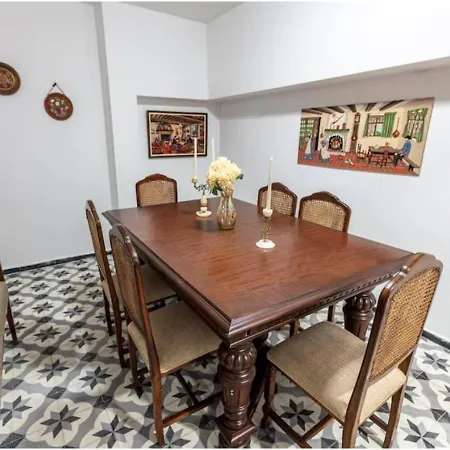 Lägenhet 4-br Historical With 5 Ba, Great Location Istanbul