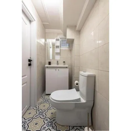 4-br Historical With 5 Ba, Great Location Apartmán
