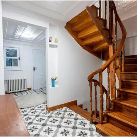 Apartamento 4-br Historical With 5 Ba, Great Location *